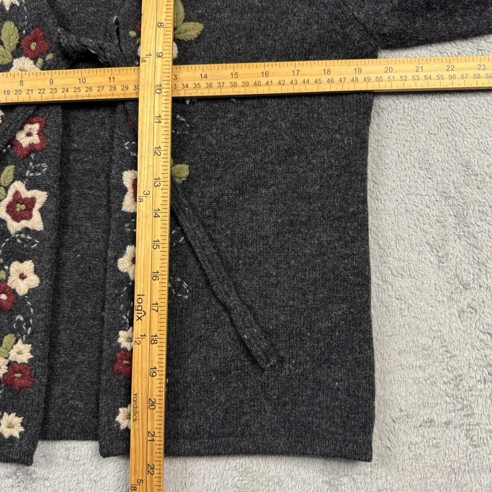 Woolrich Lambswool Floral Embroidered Cardigan Sweater Onyx Heather Gray Small - Picture 11 of 15